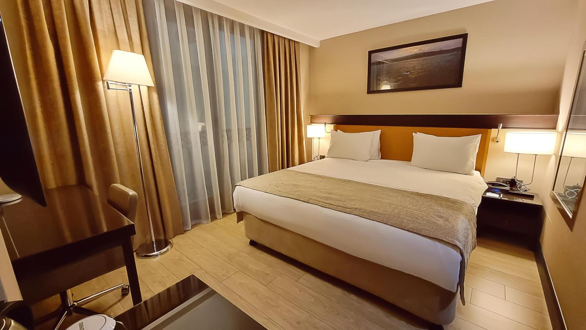 Port Bosphorus Hotel Истанбул Екстериор снимка