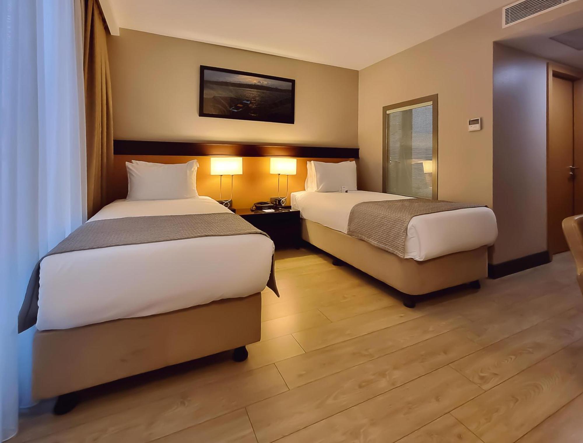 Port Bosphorus Hotel Истанбул Екстериор снимка