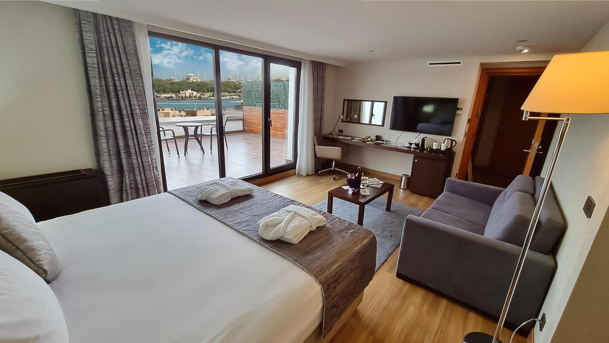Port Bosphorus Hotel Истанбул Екстериор снимка