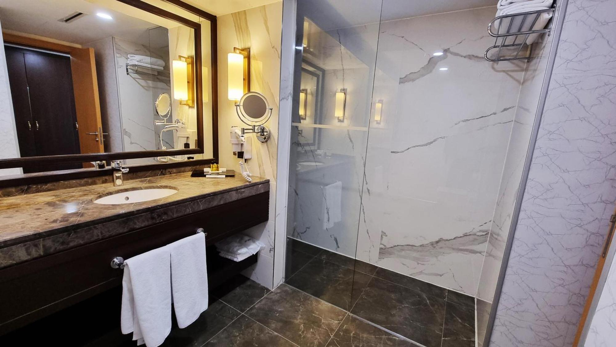 Port Bosphorus Hotel Истанбул Екстериор снимка